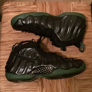 Foamposite obsidian size 9.5